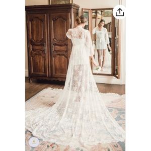Long Lace Bridal Getting Ready Robe and Slip - Size Medium - NWT